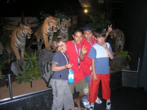 Les enfants de Raivavae au musée d'histoire naturelle